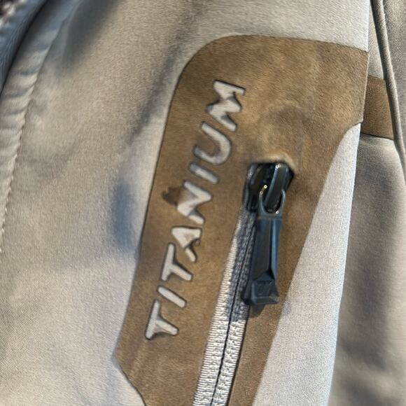 Columbia Men’s Large Titanium Gray Soft Shell Jacket - Picture 5 of 13